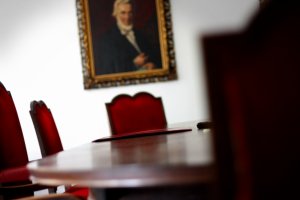 Pruefungsraum mit Bild Mittermaier